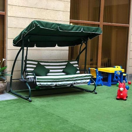 California Boutique Hotel Yerevan Bagian luar foto