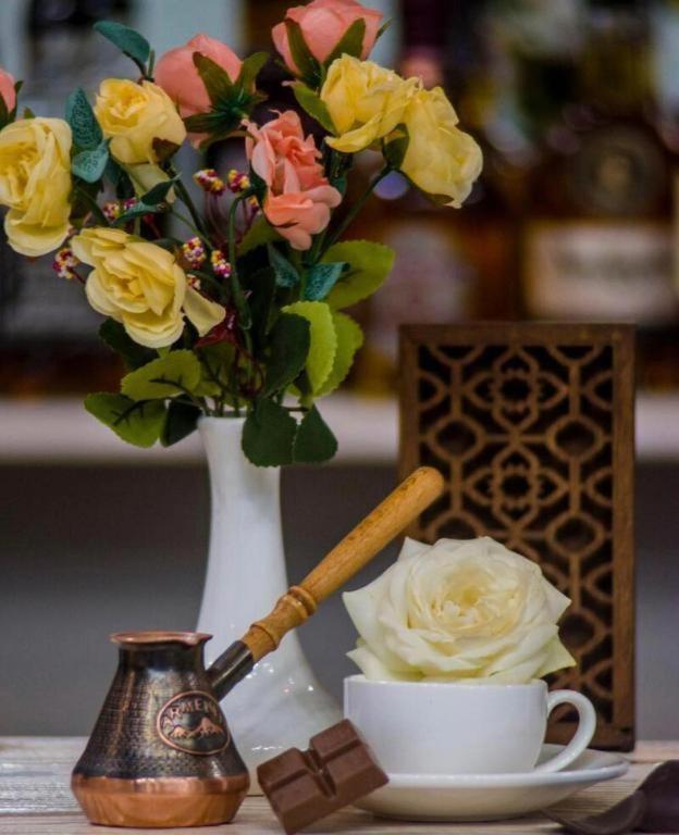California Boutique Hotel Yerevan Bagian luar foto