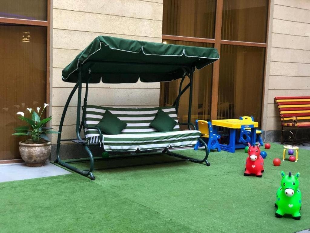 California Boutique Hotel Yerevan Bagian luar foto