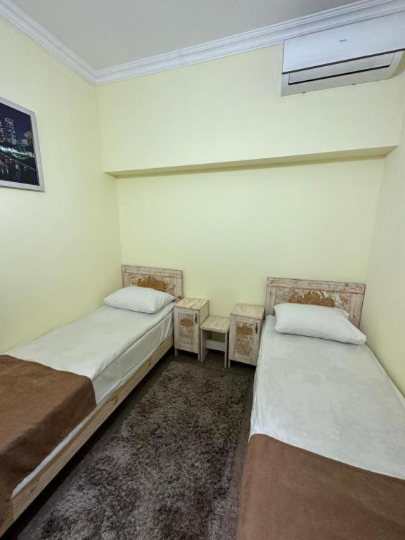 California Boutique Hotel Yerevan Bagian luar foto