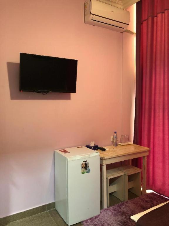 California Boutique Hotel Yerevan Bagian luar foto
